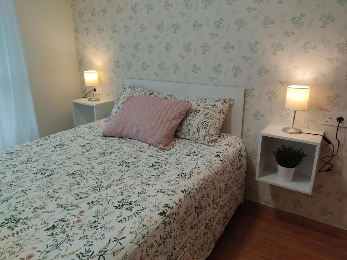 Apartamento Gloria En オビエド エクステリア 写真